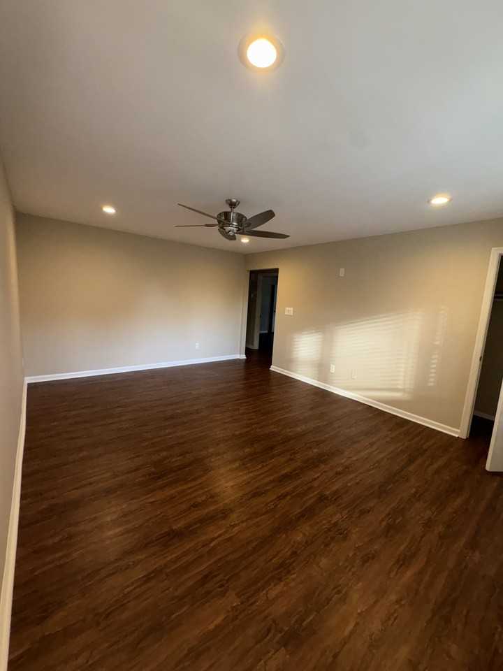 533 3rd Ave #NA - Photo 4 of 14
