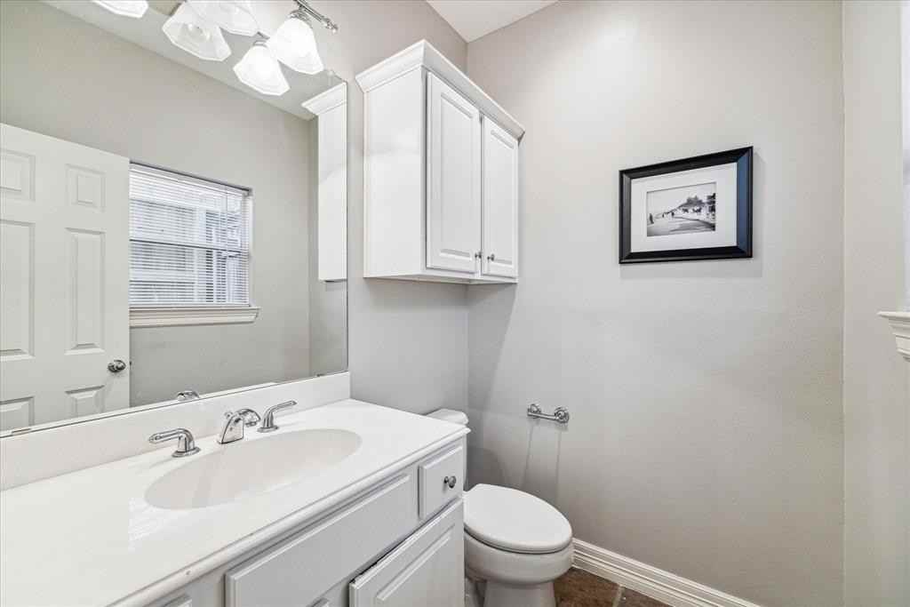607 Leverkuhn St #607 - Photo 3 of 17