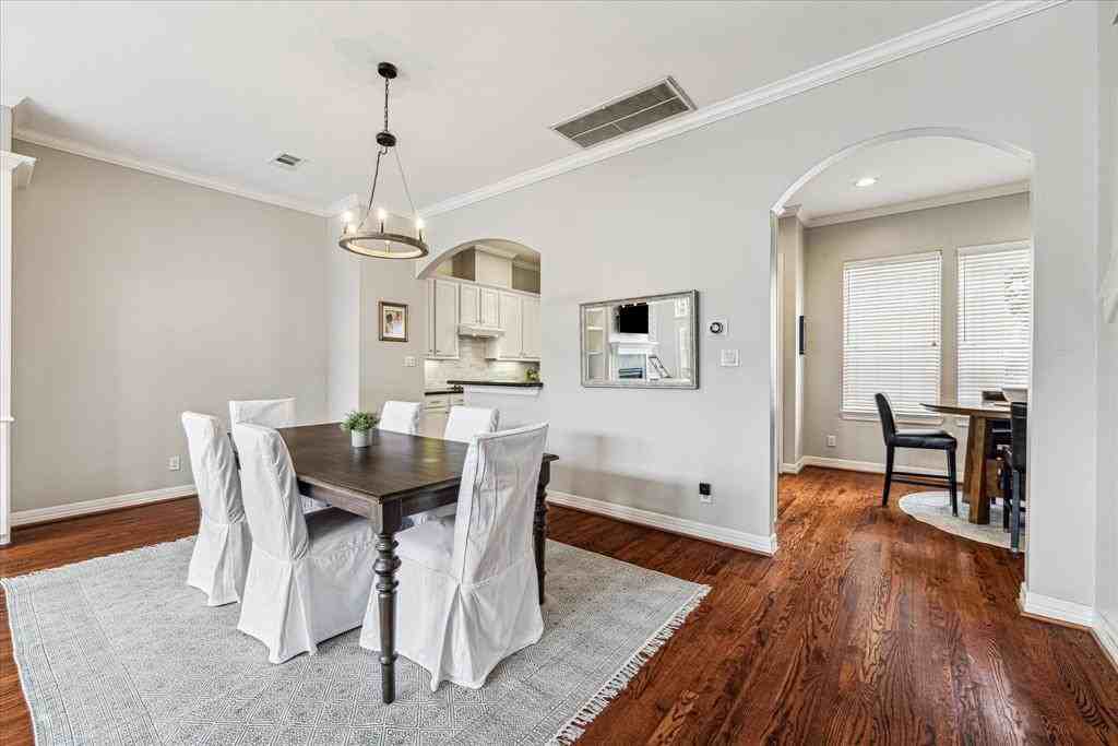 607 Leverkuhn St #607 - Photo 7 of 17