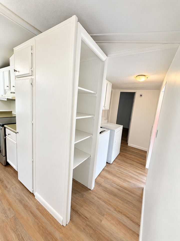 4437 Se 23rd Ct #NA - Photo 2 of 14