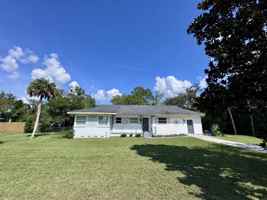featured image of 215 Nw 8th St #NA