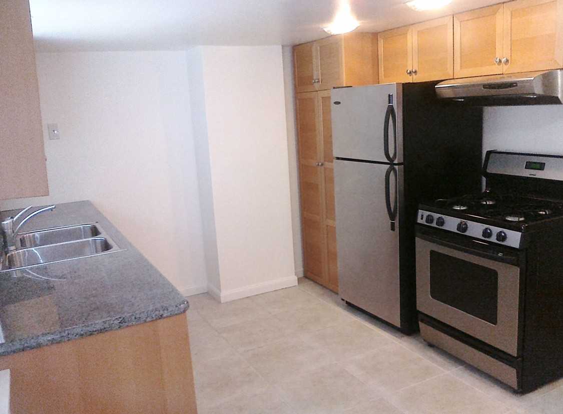 909 Willow St #1-2 - Photo 3 of 6
