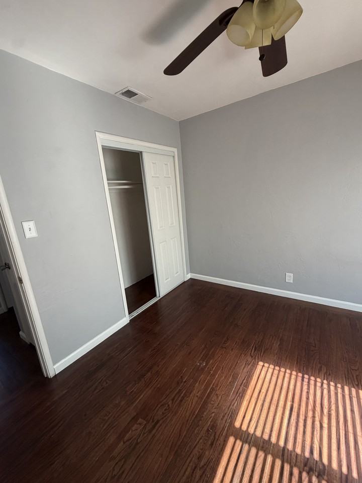 912 Chenault Way #NA - Photo 7 of 15