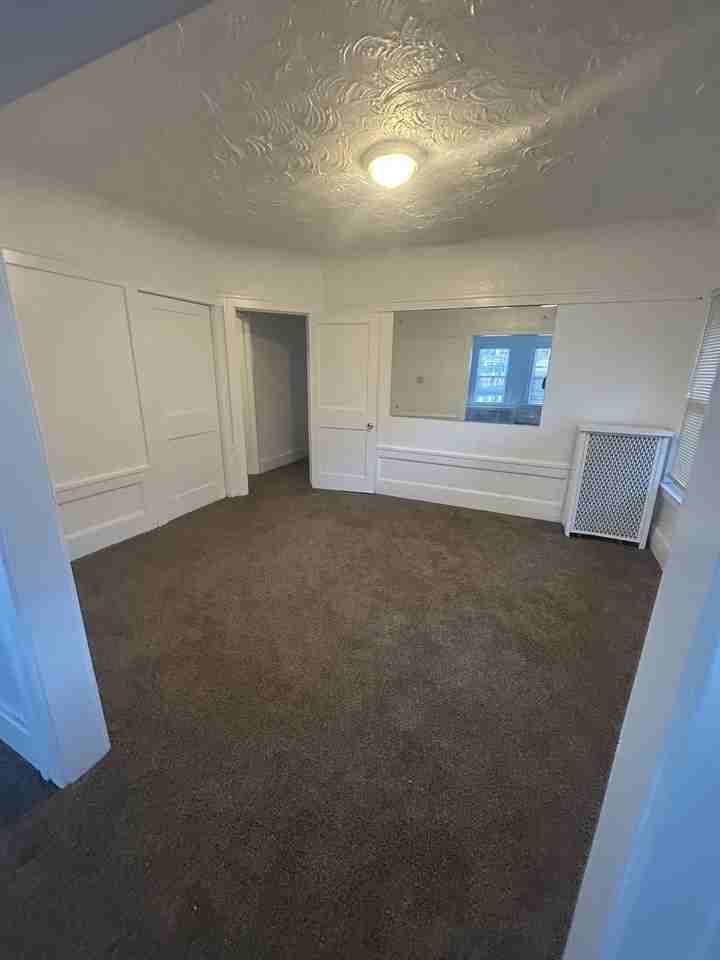 1929 Calvert St Nw #2 - Photo 3 of 14
