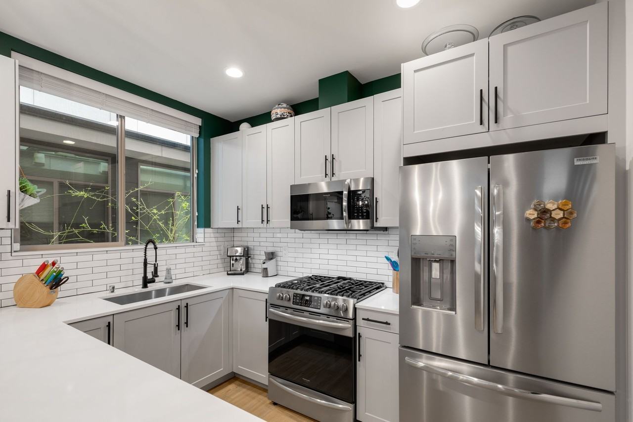 8015 Mary Ave Nw #D - Photo 6 of 16