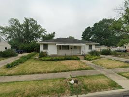 featured image of 2705 Main St #1