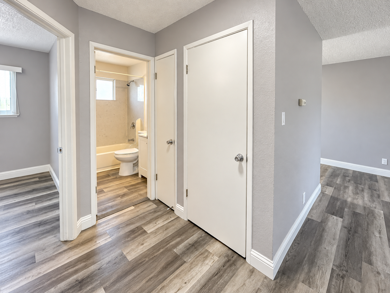 Oak Ridge Apartments - Photo 3 of 50
