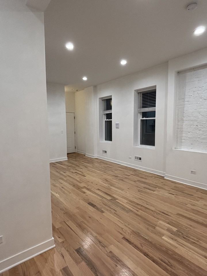 1344 W Ohio St #1F - Photo 3 of 18