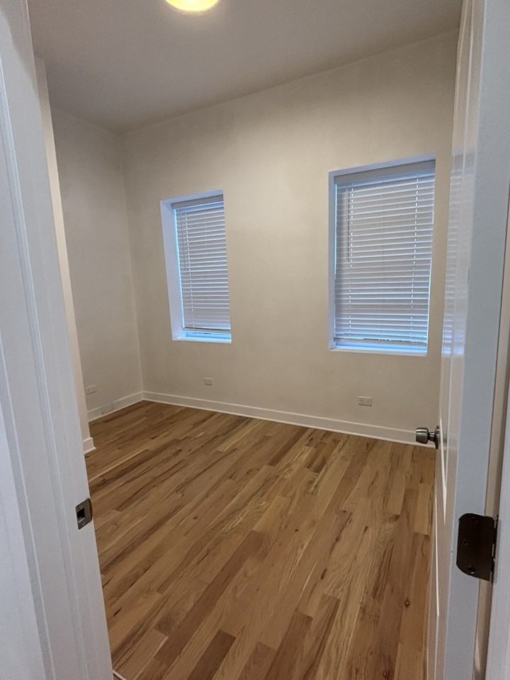1344 W Ohio St #1F - Photo 4 of 18
