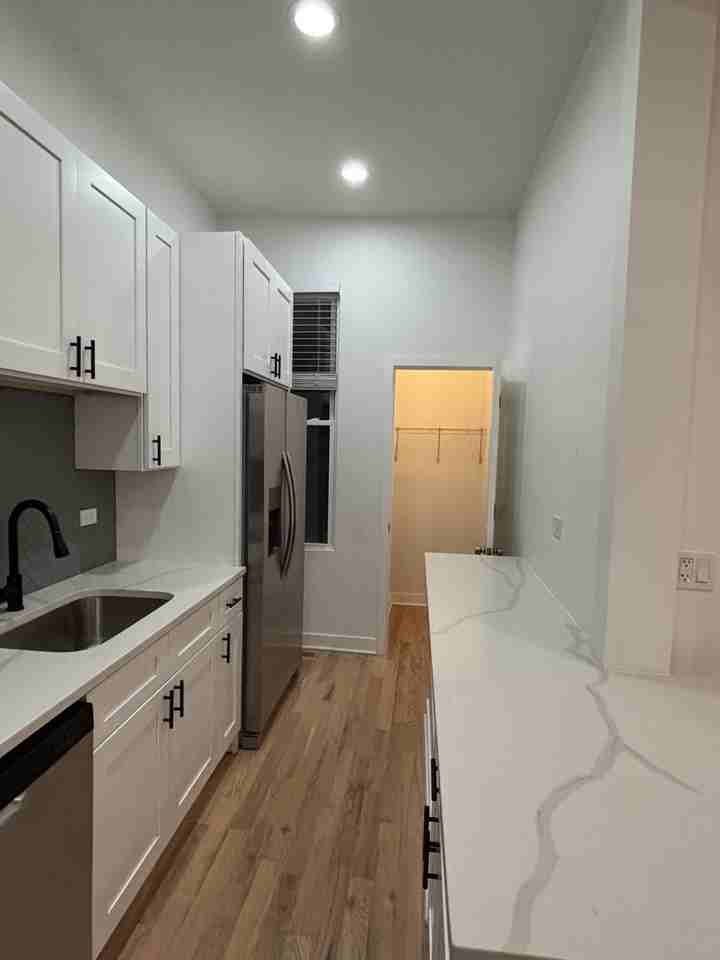 1344 W Ohio St #1F - Photo 5 of 18