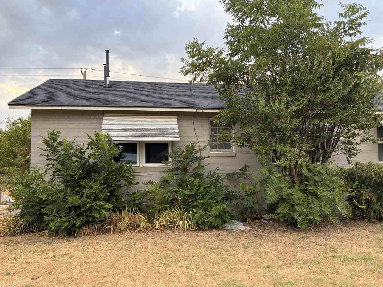 1015 E Wenonah Blvd #NA - Photo 2 of 14