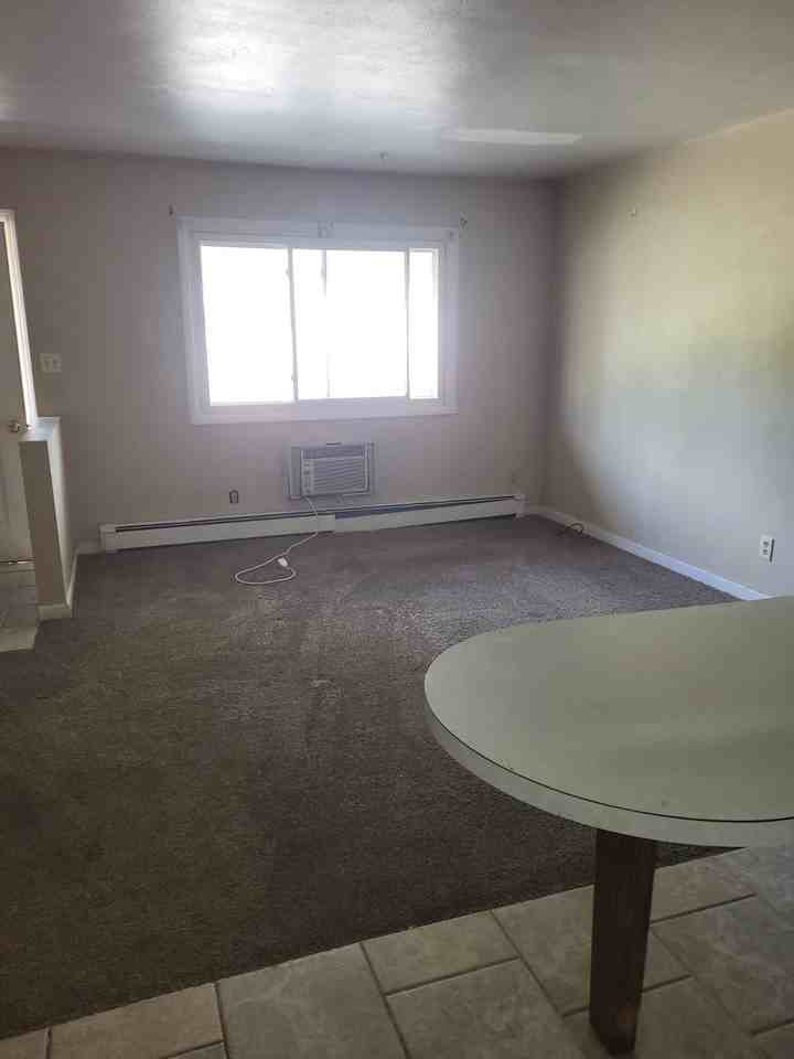 211 E 9th St #1 - Photo 6 of 10