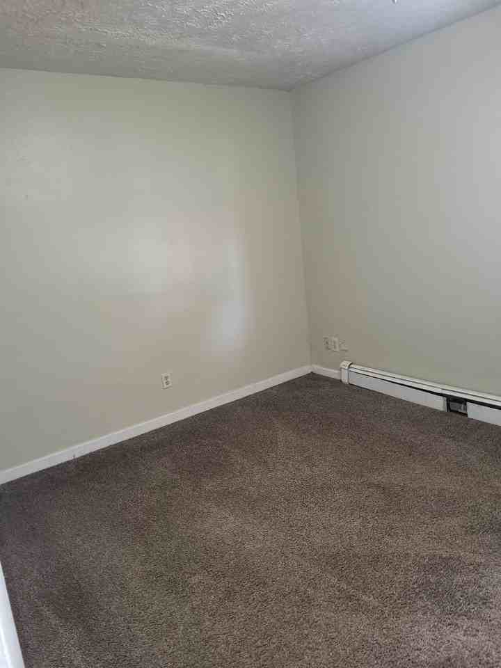 211 E 9th St #1 - Photo 7 of 10