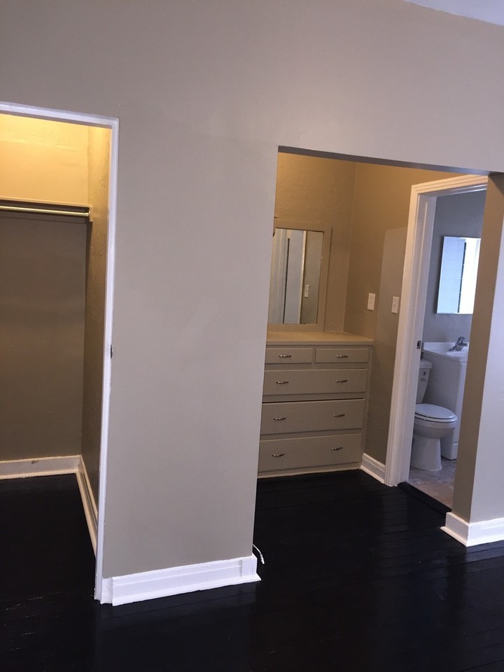 1725 N. Edgemont Street - Photo 3 of 23