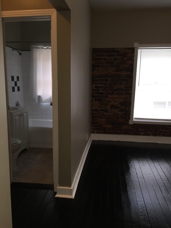1725 N. Edgemont Street - Photo 4 of 23
