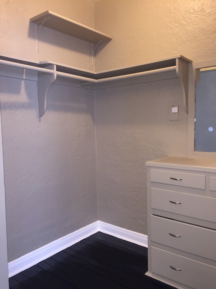 1725 N. Edgemont Street - Photo 6 of 23