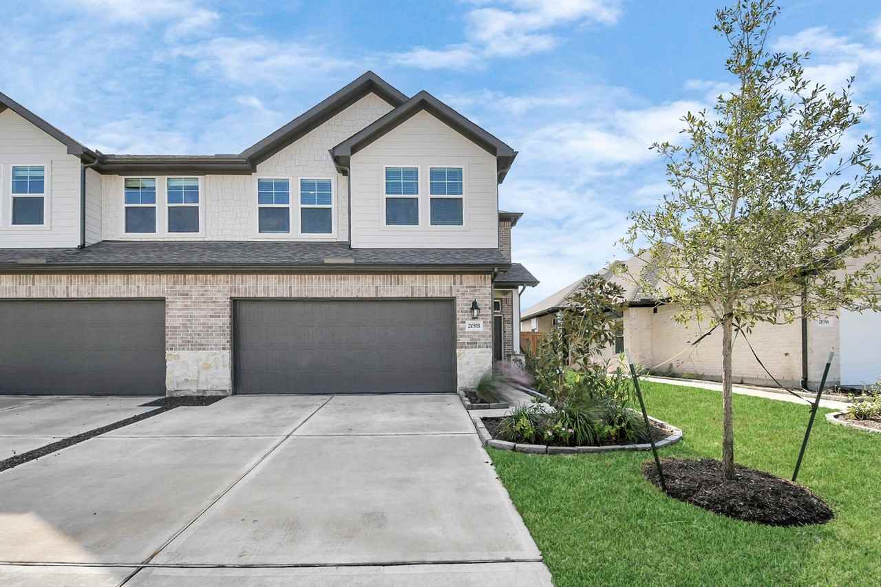 21035 Shore Oak Dr - Photo 2 of 47