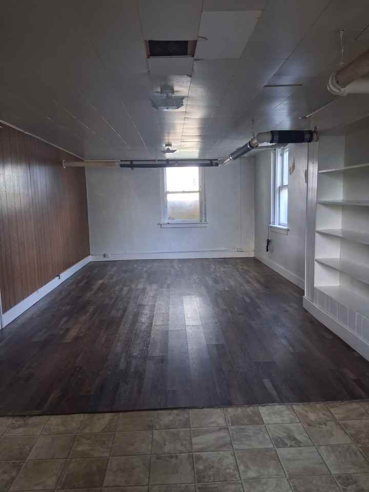 218 S Maryland St #4 - Photo 3 of 5