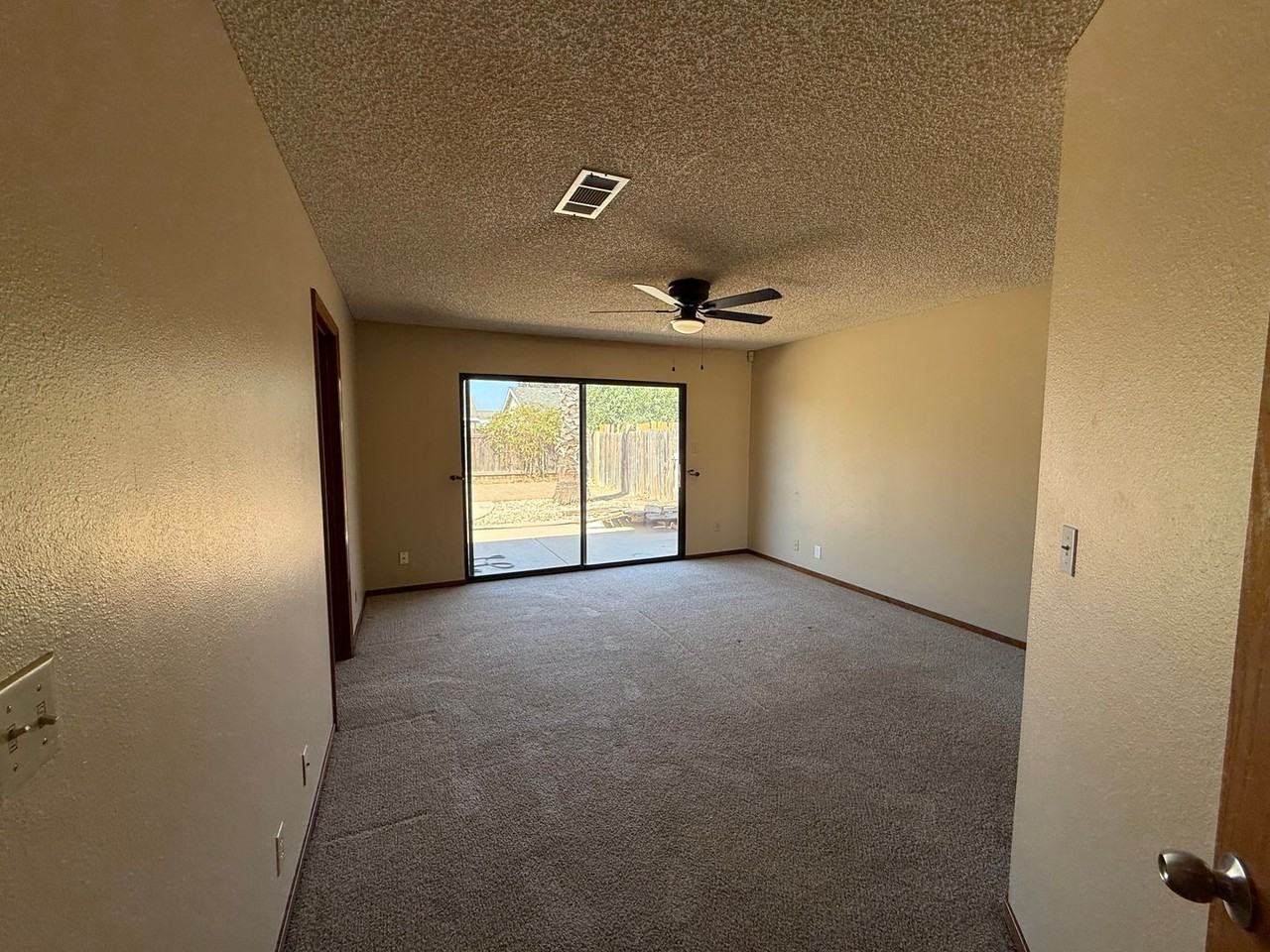 980 Lakewood Dr - Photo 7 of 14