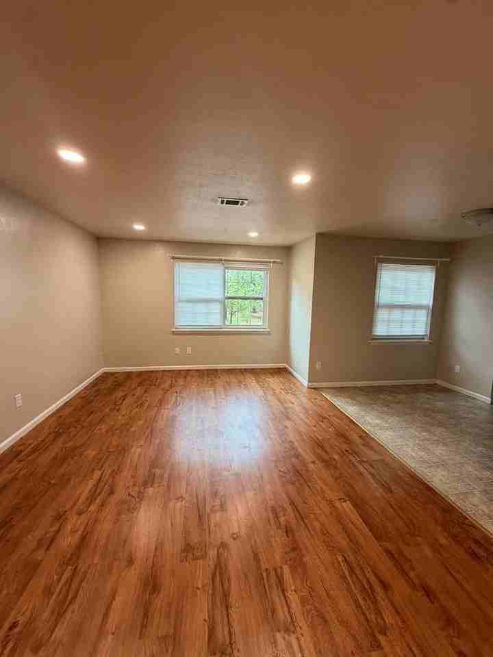 Southern Garden Apartments - Photo 4 of 25