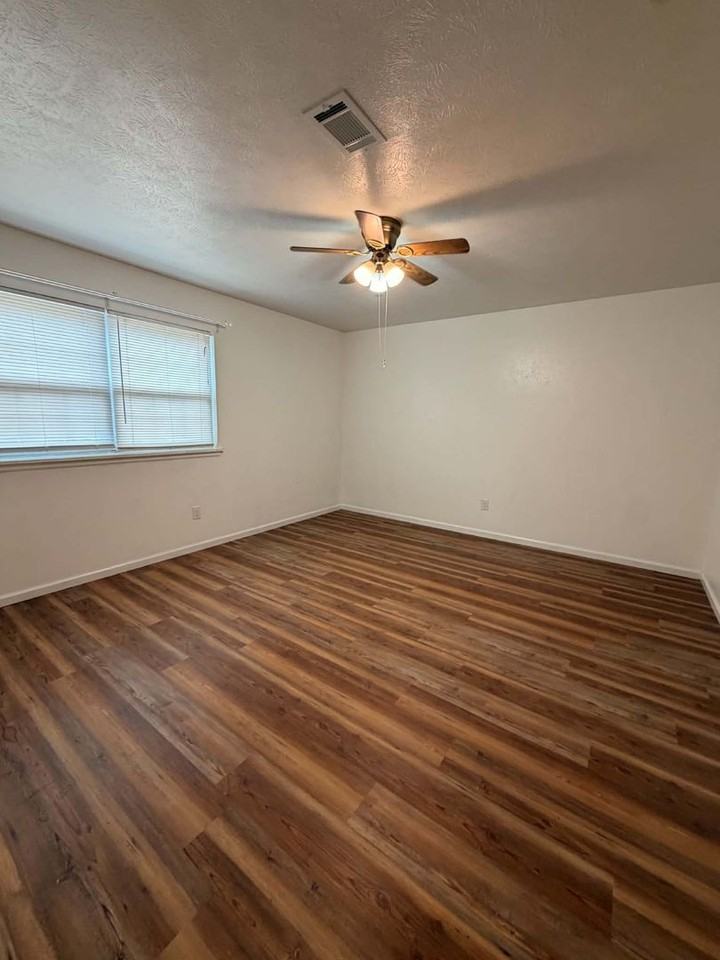 Southern Garden Apartments - Photo 7 of 25