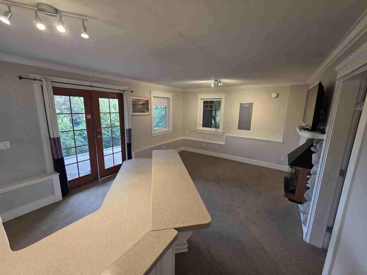 103 Goodman Rd #B - Photo 3 of 10