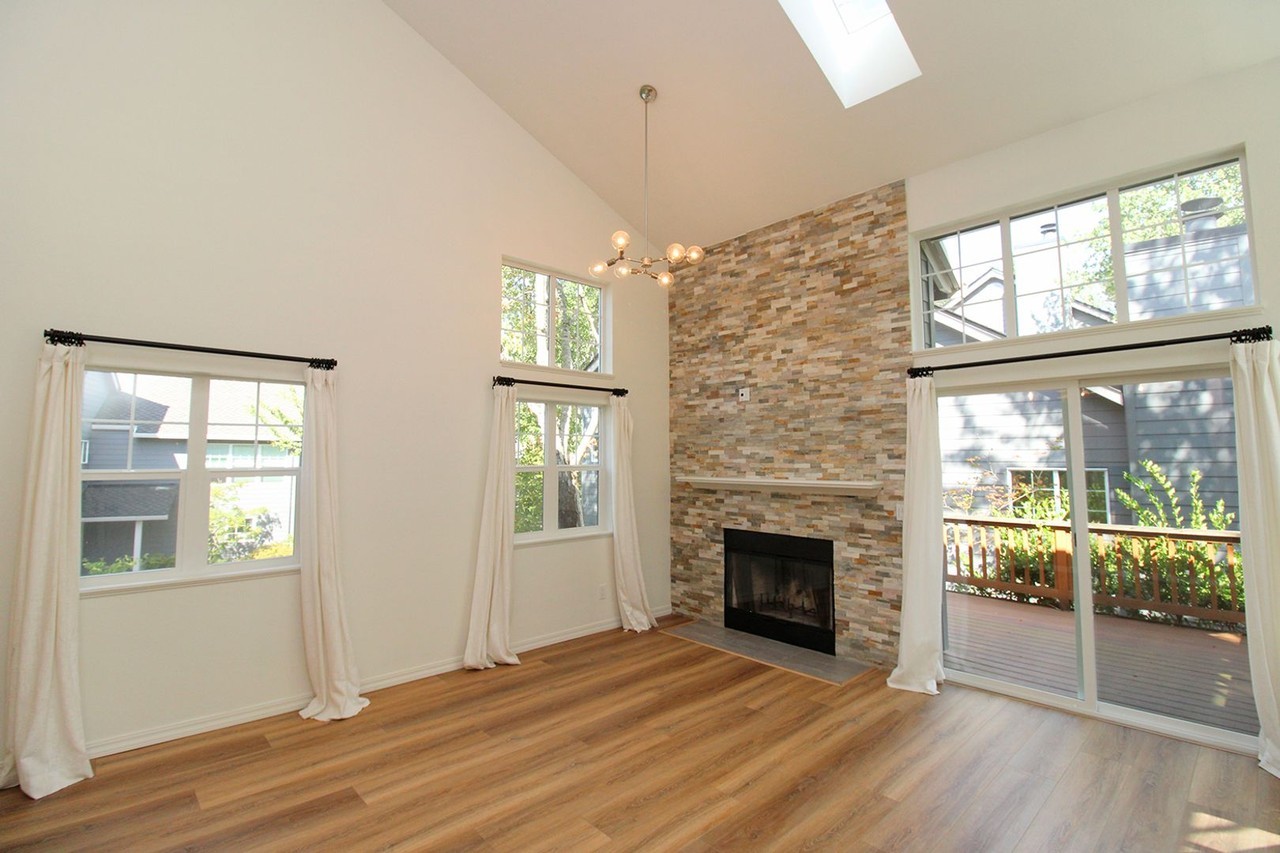 9711 Nw Miller Hill Dr - Photo 5 of 27