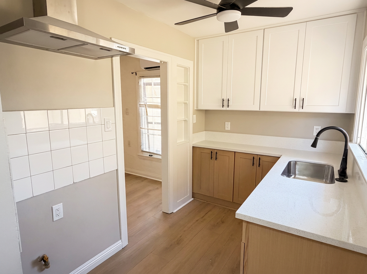 139 S 3rd Ave #1 - Photo 5 of 13