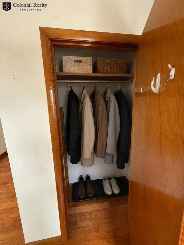 97 Hillside Rd - Photo 4 of 10