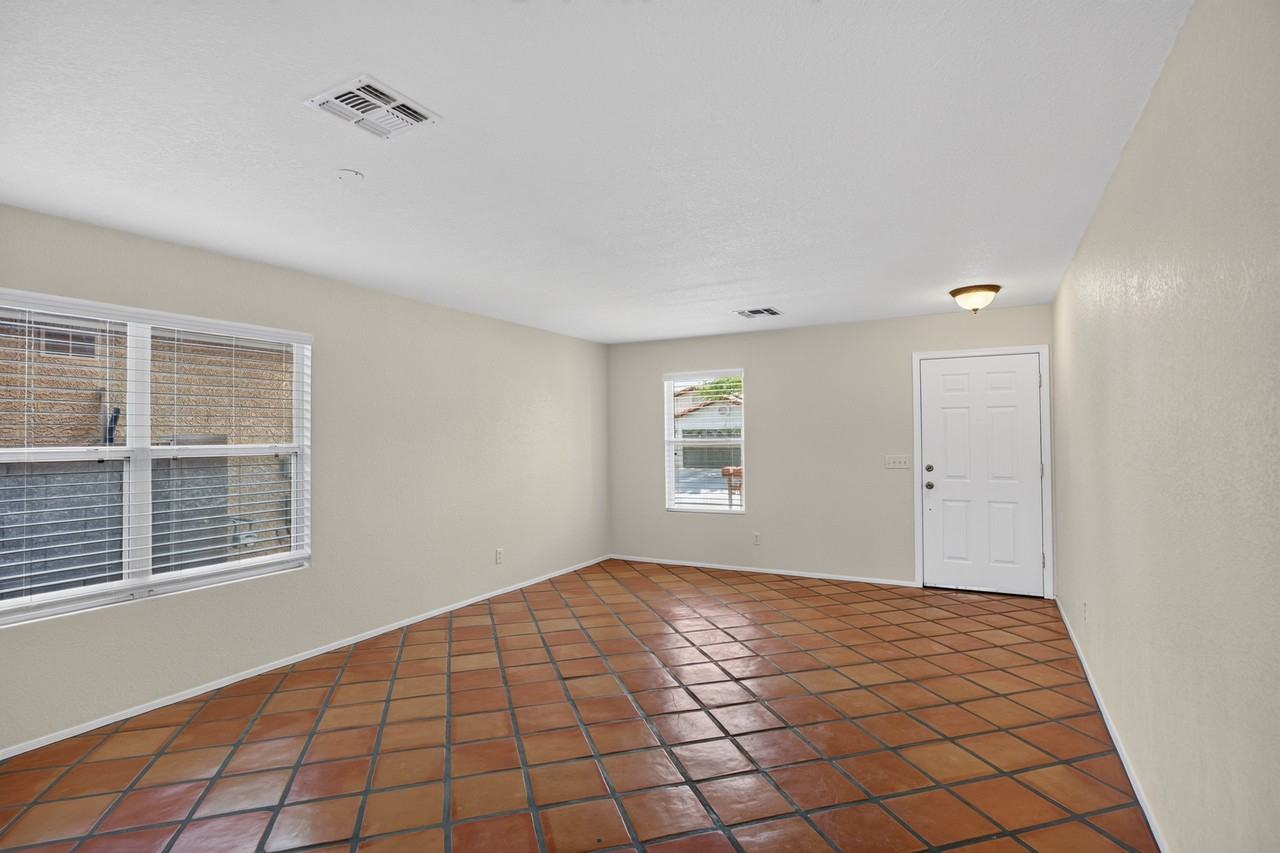 10360 E Malta St #1 - Photo 7 of 50