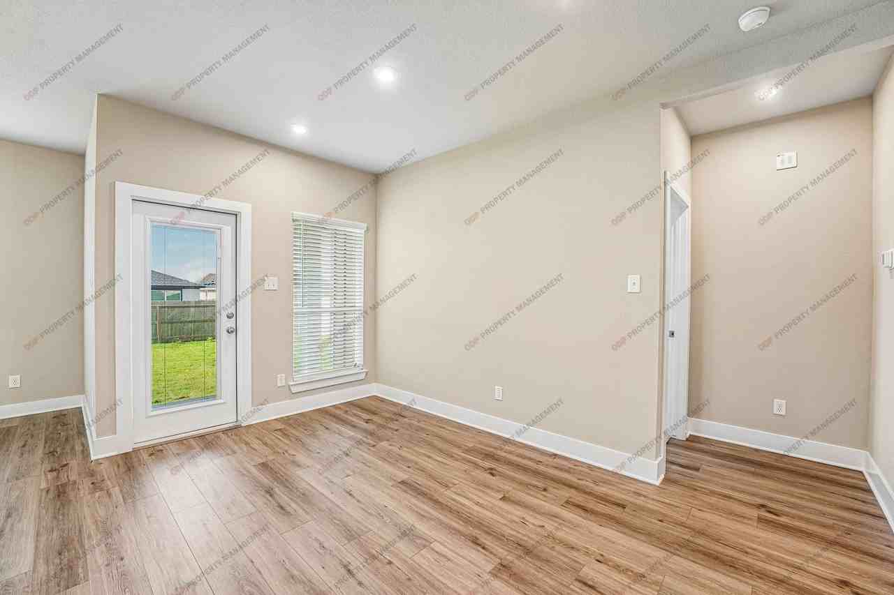 8903 Fritz Creek Dr - Photo 5 of 35