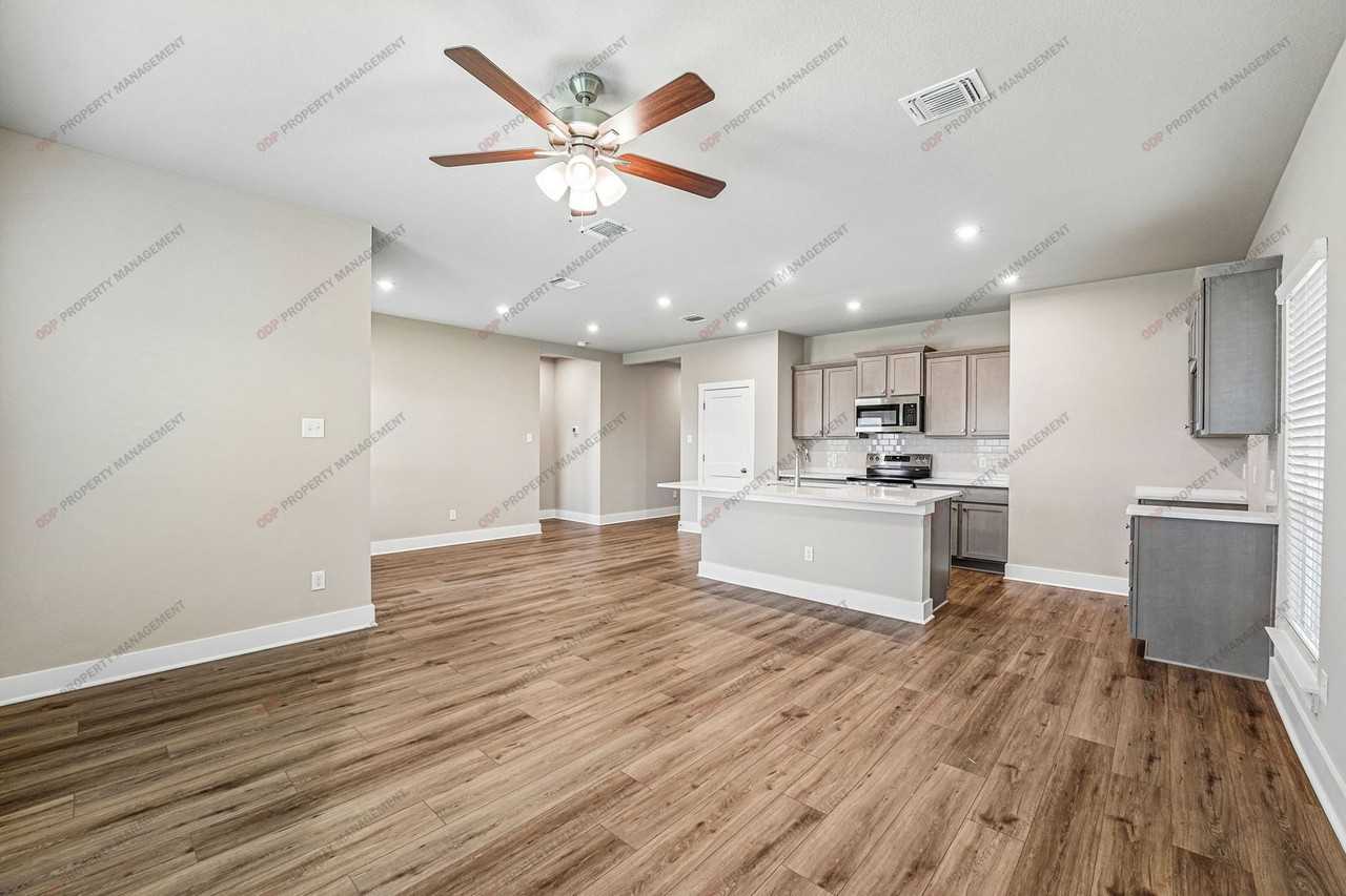 8903 Fritz Creek Dr - Photo 7 of 35