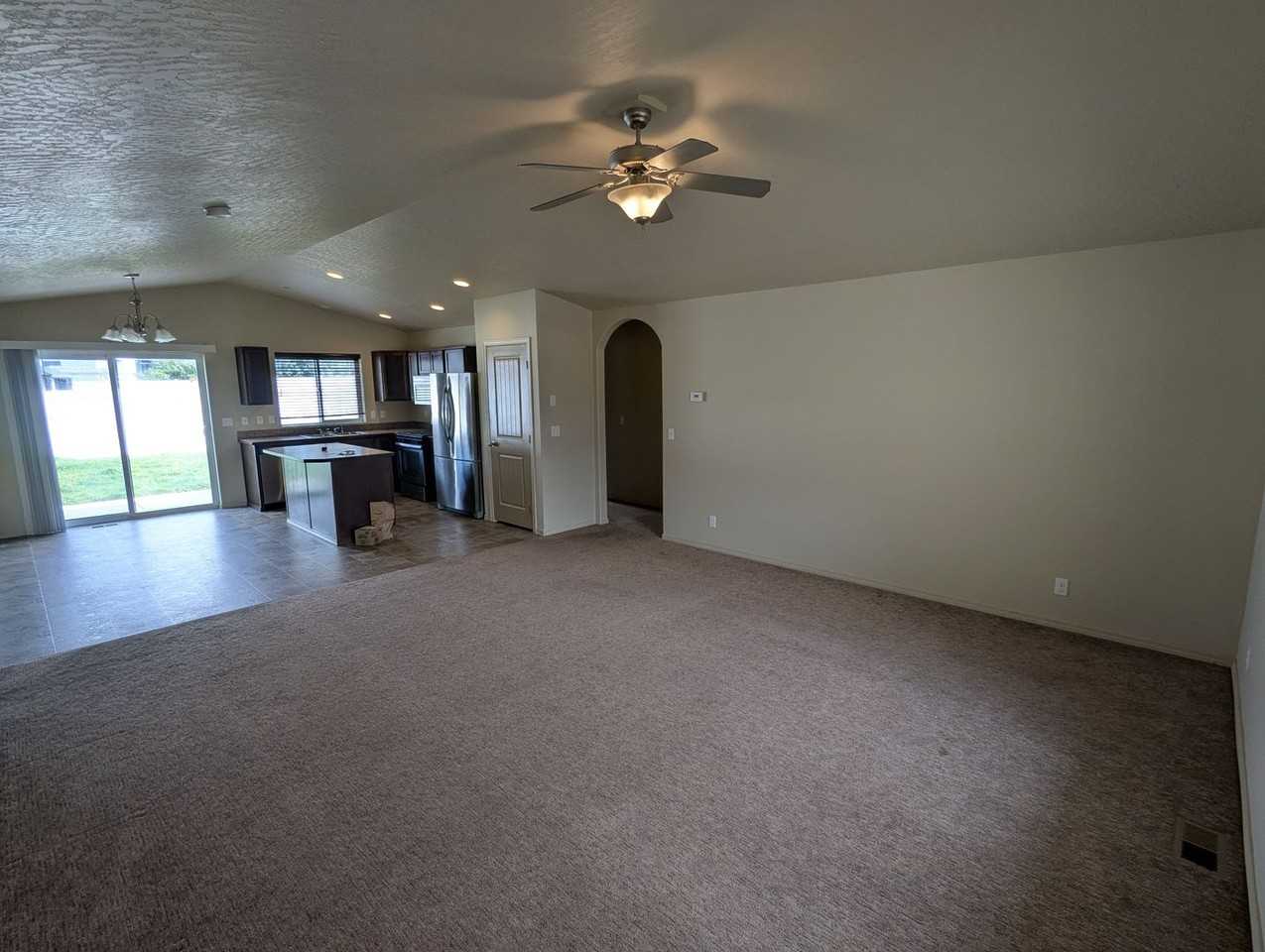 7290 N Bandon Ln - Photo 2 of 14