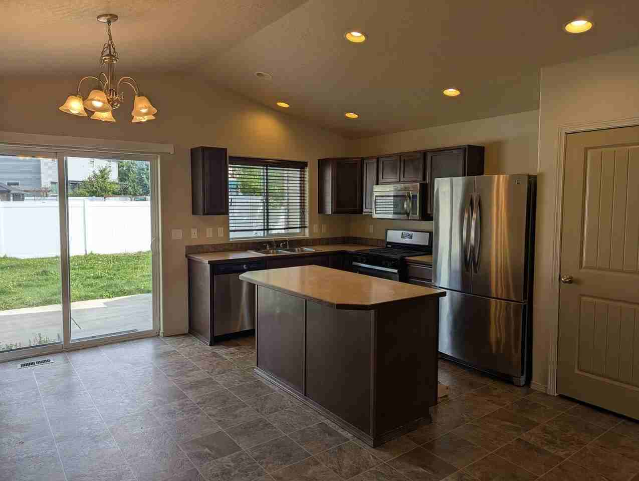 7290 N Bandon Ln - Photo 4 of 14