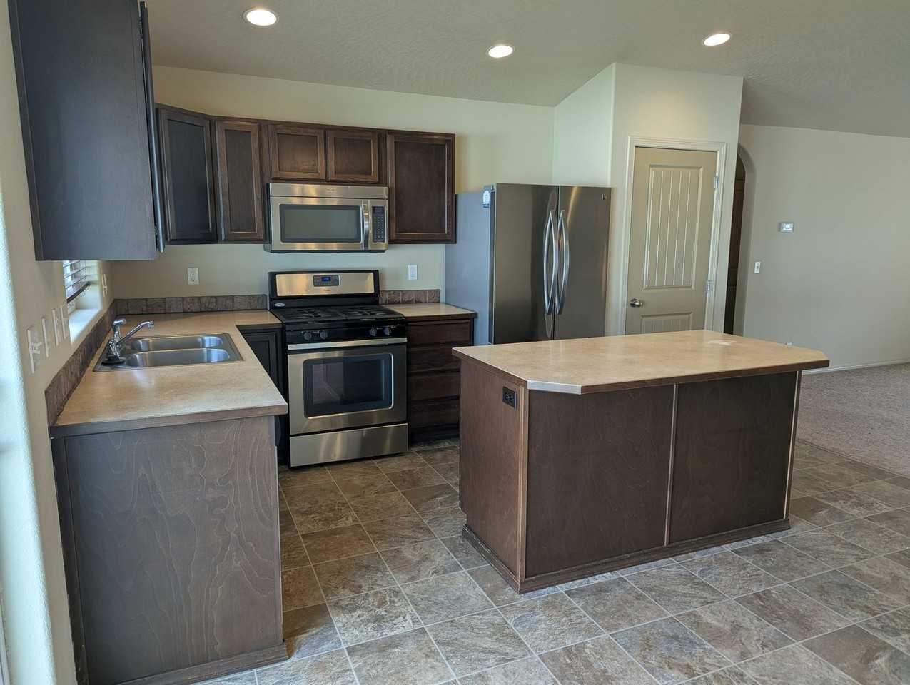 7290 N Bandon Ln - Photo 5 of 14