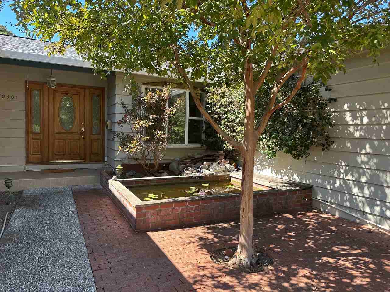 10401 Phar Lap Dr - Photo 4 of 50