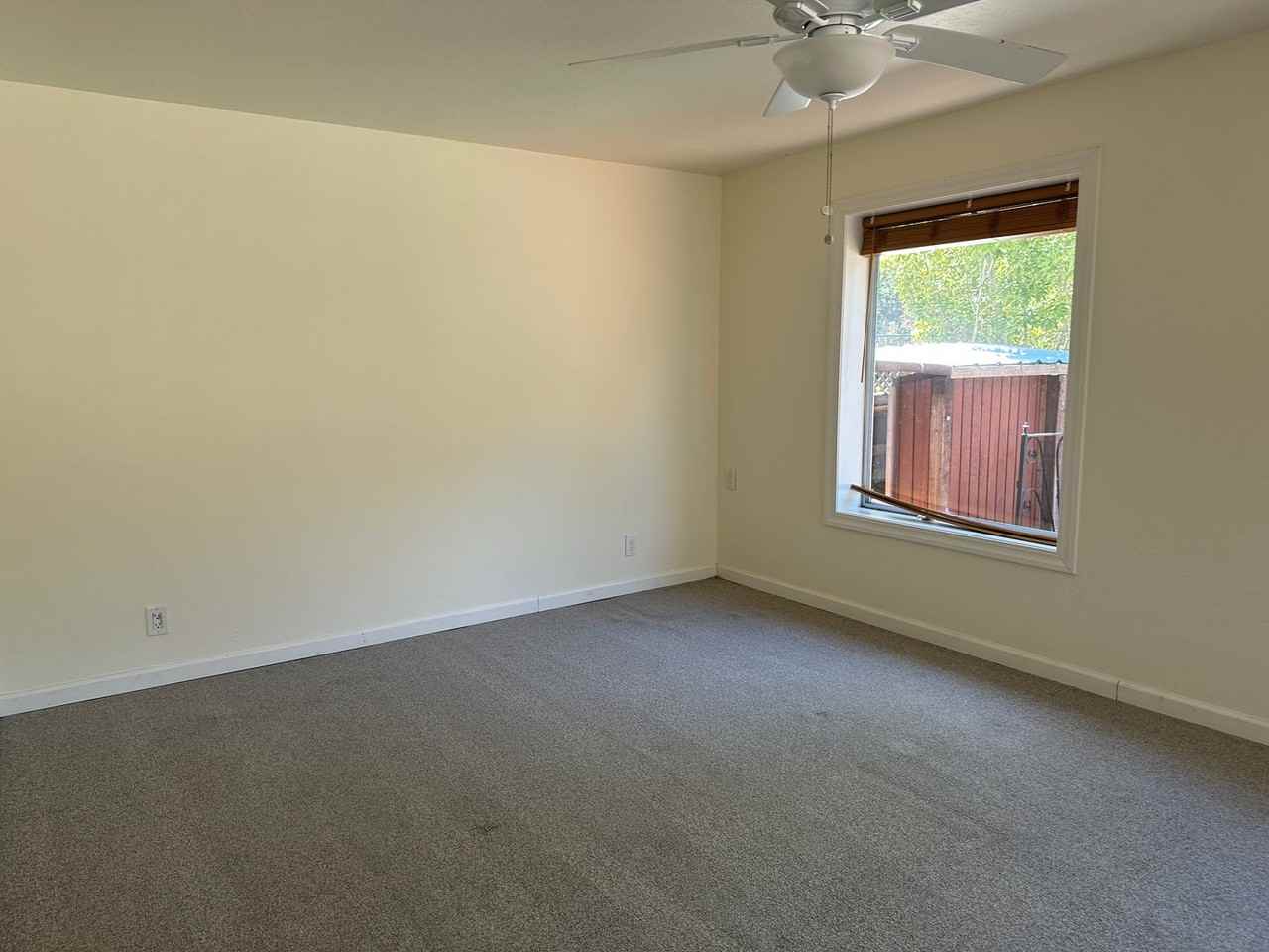 10401 Phar Lap Dr - Photo 5 of 50