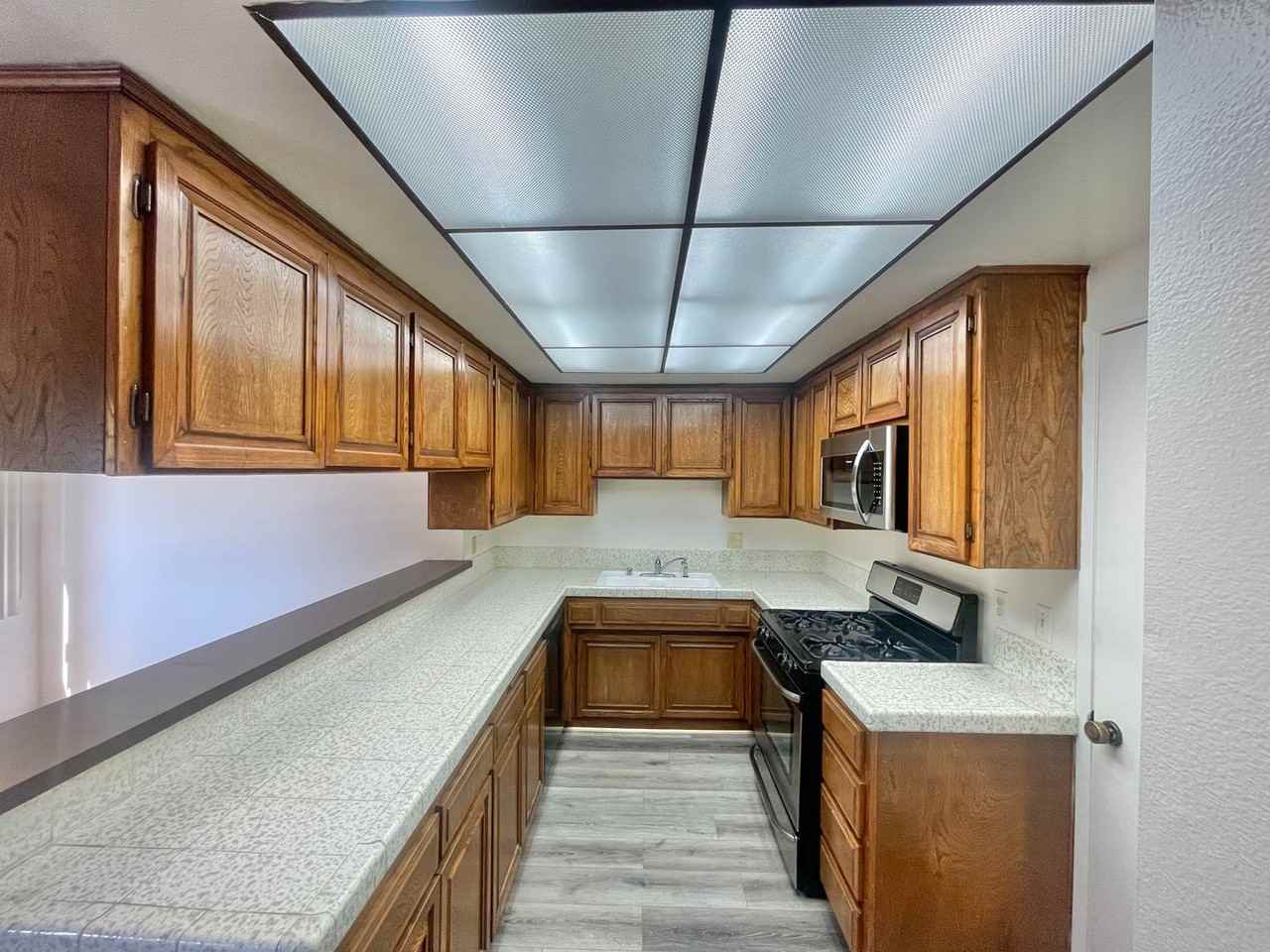 12120 Texas Ave - Photo 3 of 11