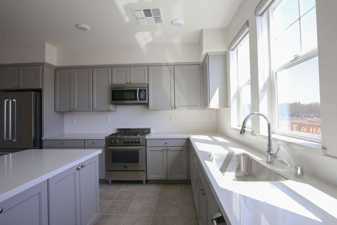 838 Galt Ter #2 - Photo 7 of 23