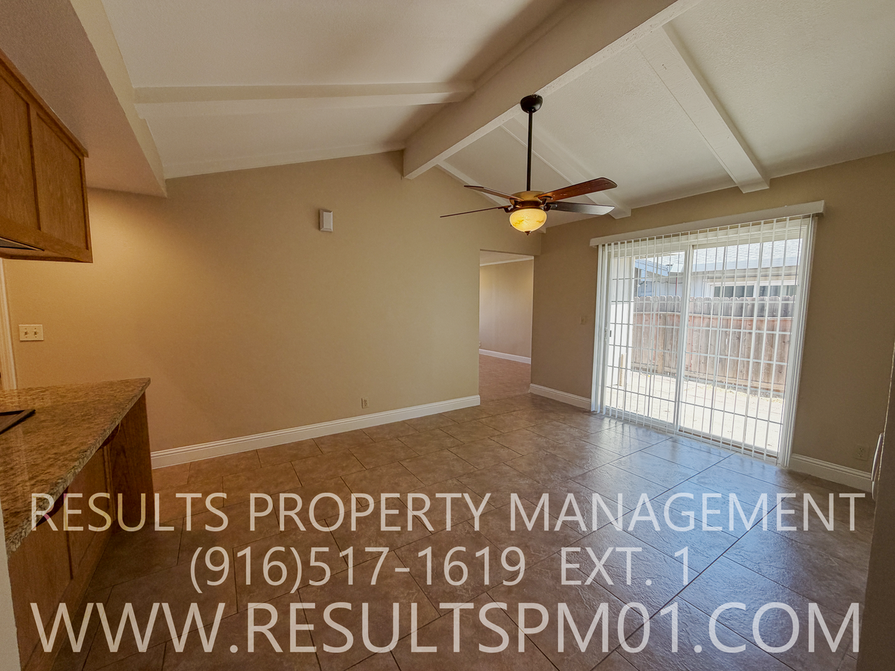 5568 Hillsdale Blvd - Photo 5 of 15