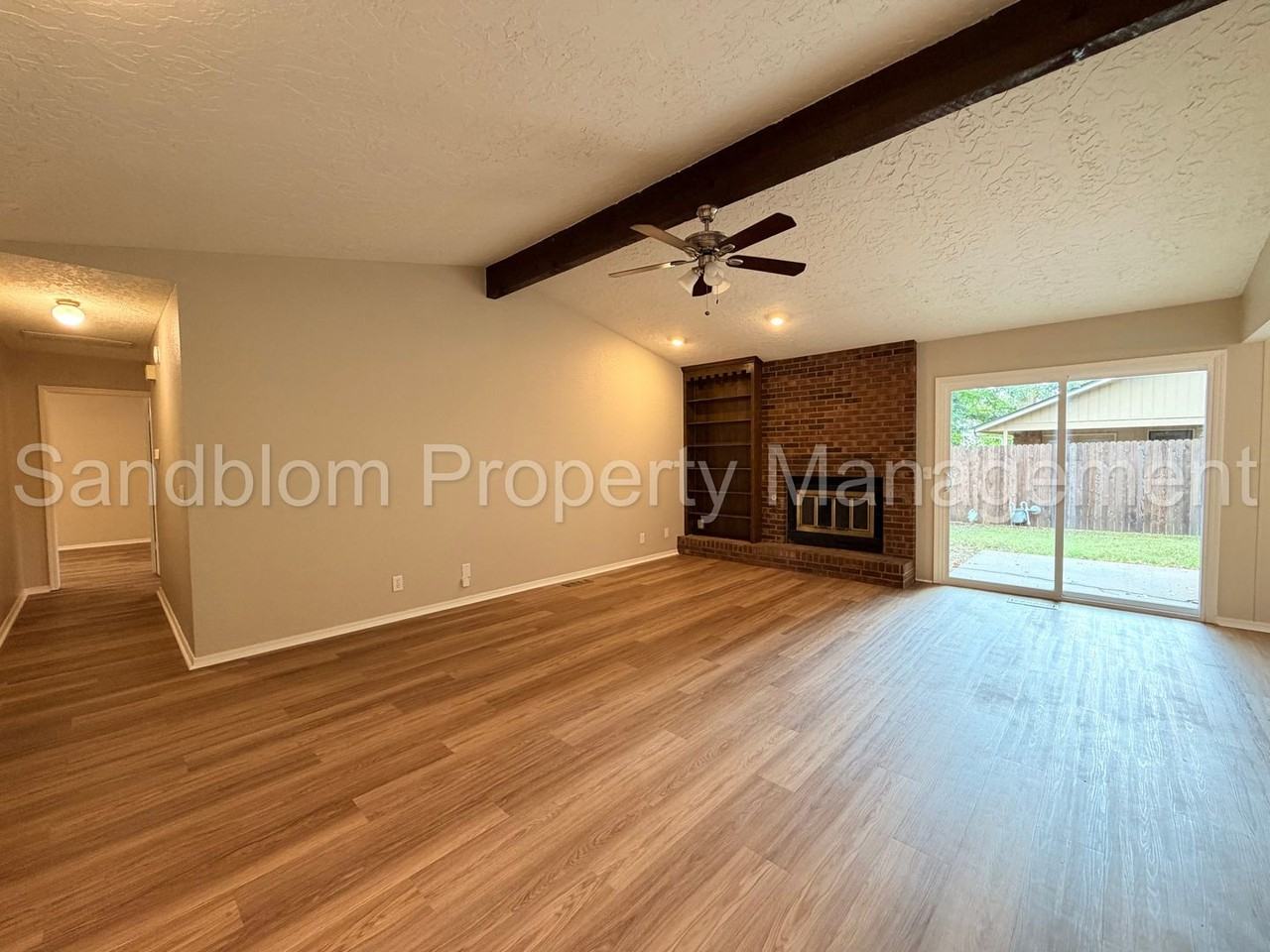 9228 S Norwood Ave - Photo 3 of 17