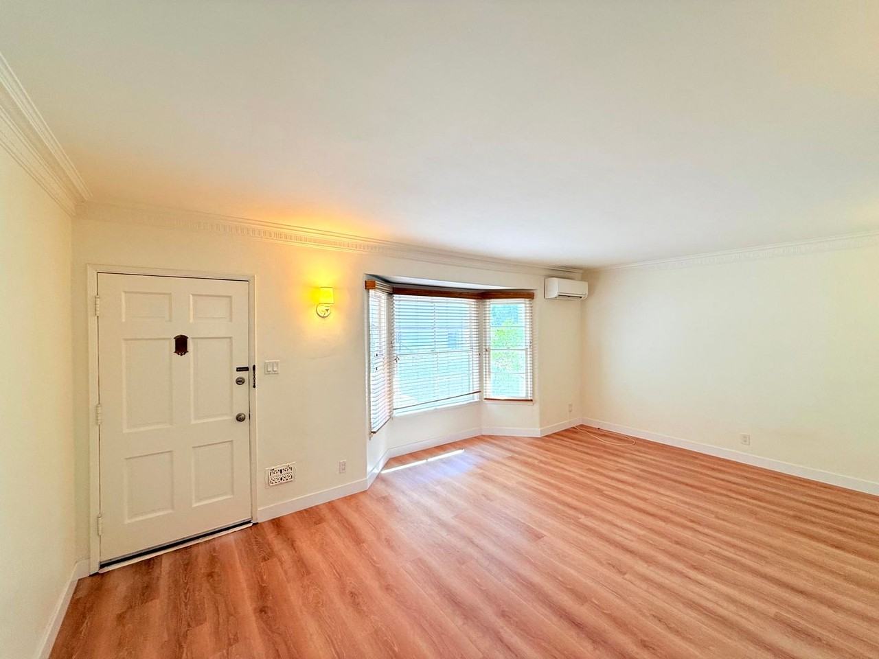 626 1/2 N Spaulding Ave - Photo 4 of 25