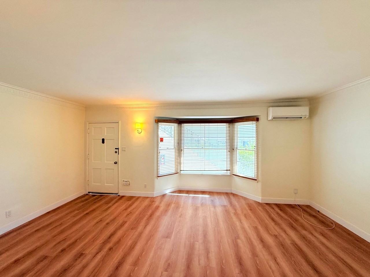 626 1/2 N Spaulding Ave - Photo 7 of 25