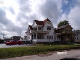 featured image of 214 N Park Ave
