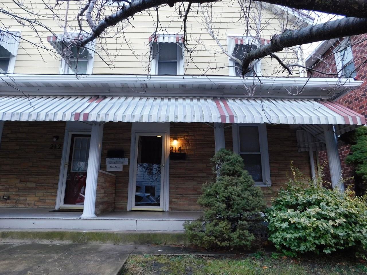 214 Grand Ave - Photo 2 of 12