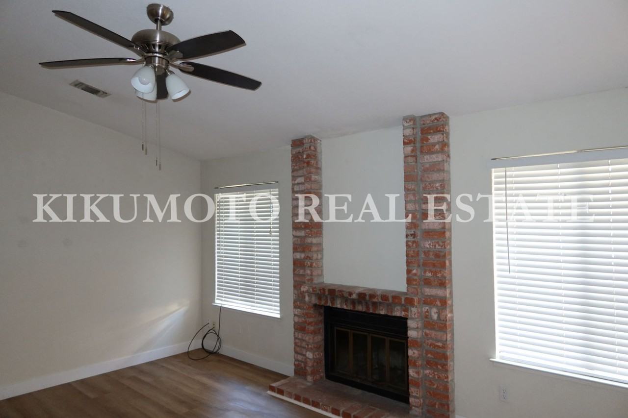 900 Gulfwind Way - Photo 2 of 17
