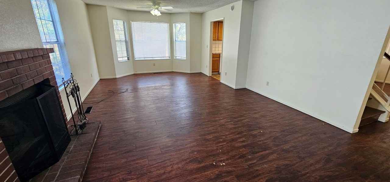1618 Bluehaven Dr - Photo 3 of 26