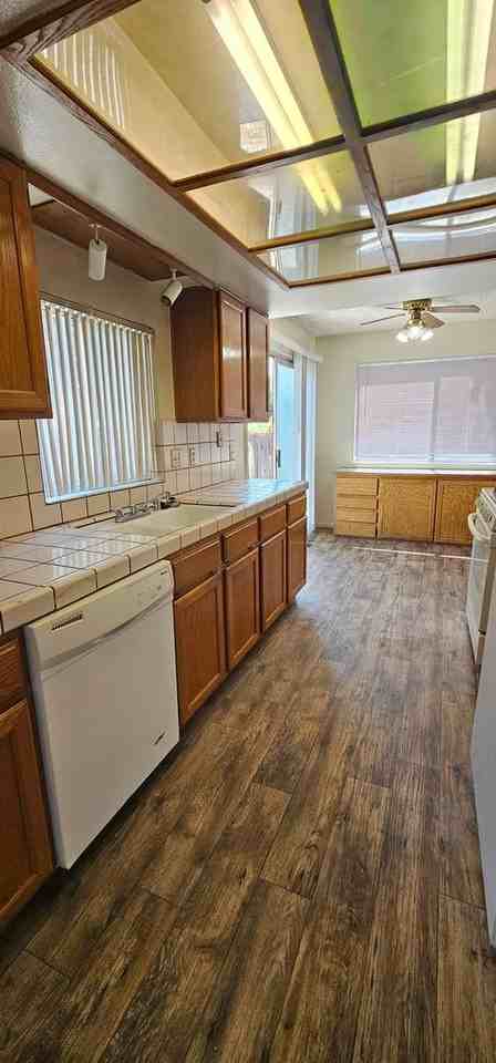 1618 Bluehaven Dr - Photo 5 of 26