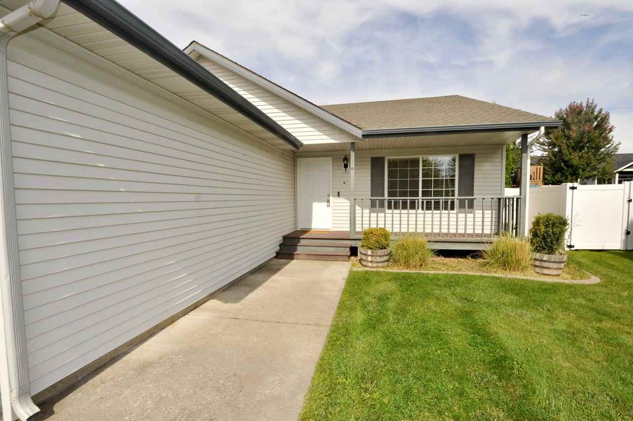 7682 N Joanna Dr - Photo 3 of 38