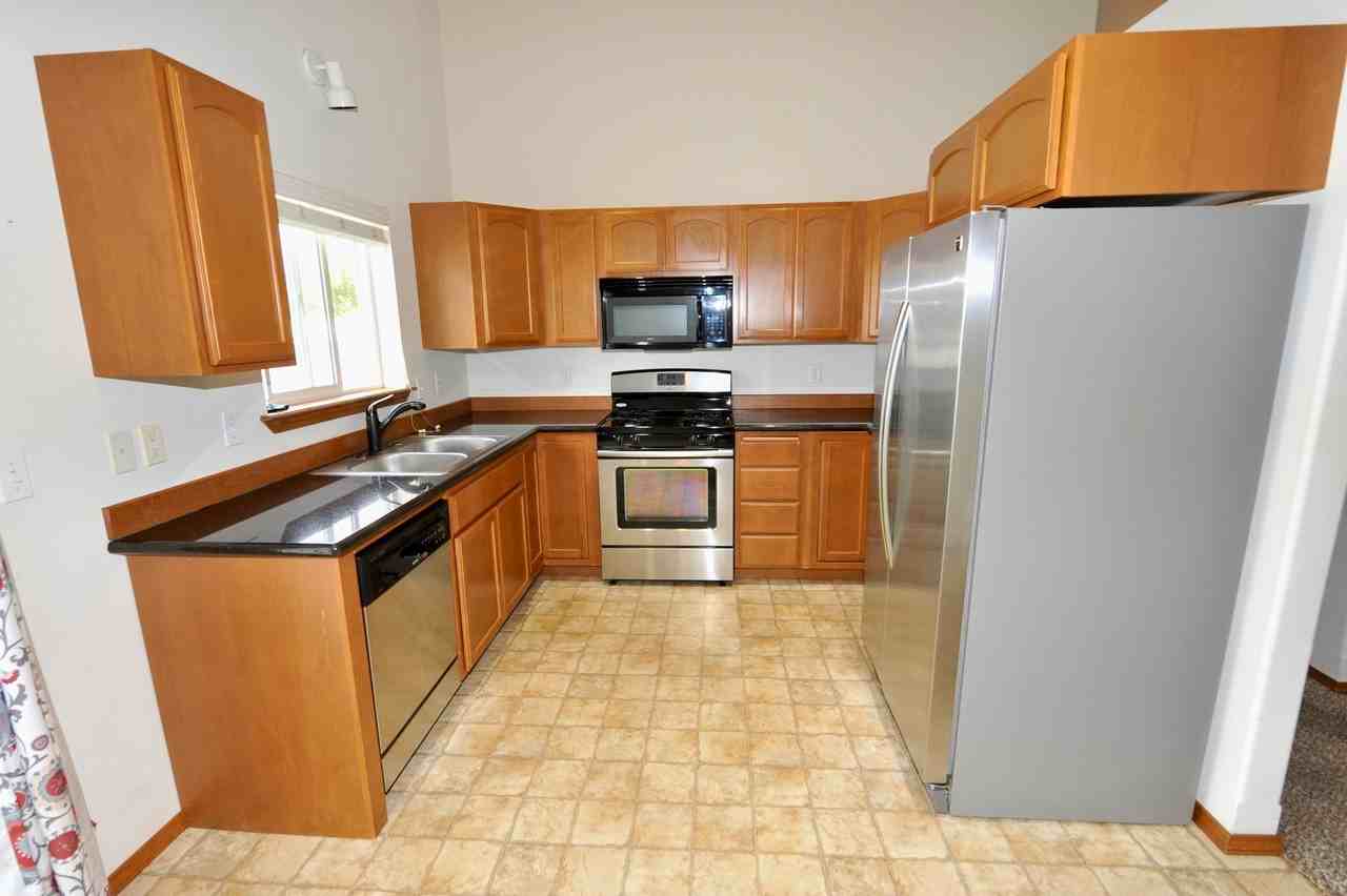 7682 N Joanna Dr - Photo 7 of 38